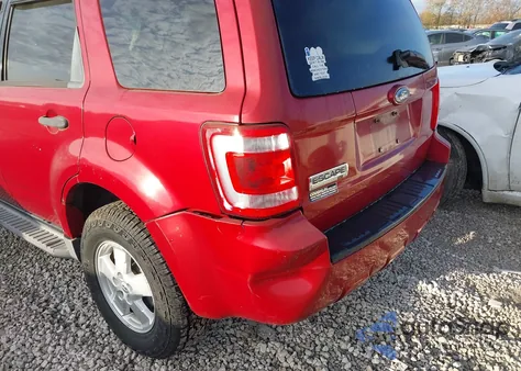 2009 Ford Escape Xlt z USA, uszkodzony, nr VIN 1FMCU03719KB80287